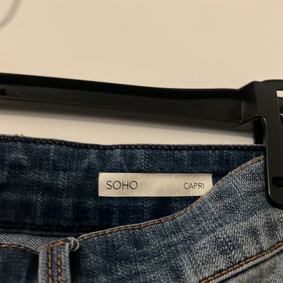 Code Bleu distressed Capri 18W raw hem stone wash casual plus size slimmer fit - Picture 7 of 10